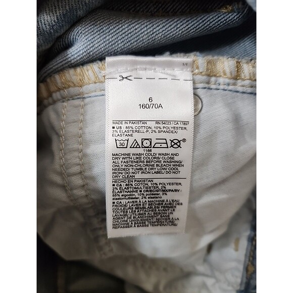 Old Navy Rockstar Slim Capri Jeans Womens 6 Blue Light Wash Stretch NEW - Picture 12 of 13